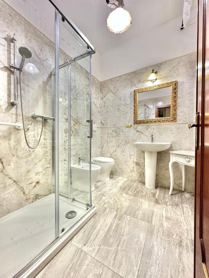 Pensione Italia Bolsena Exteriör bild